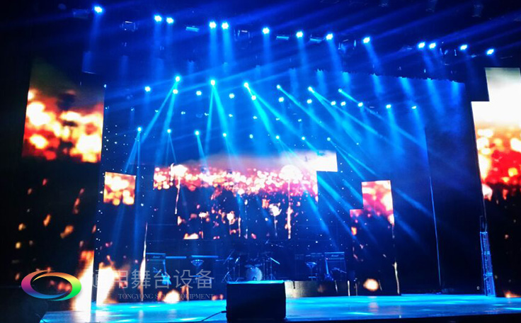 舞臺幕布遠(yuǎn)離火災(zāi)VS為增強(qiáng)舞臺藝術(shù)效果的技術(shù)創(chuàng)新 劇場及演出場所舞臺幕布設(shè)計規(guī)范化技術(shù)要點(diǎn)和使用