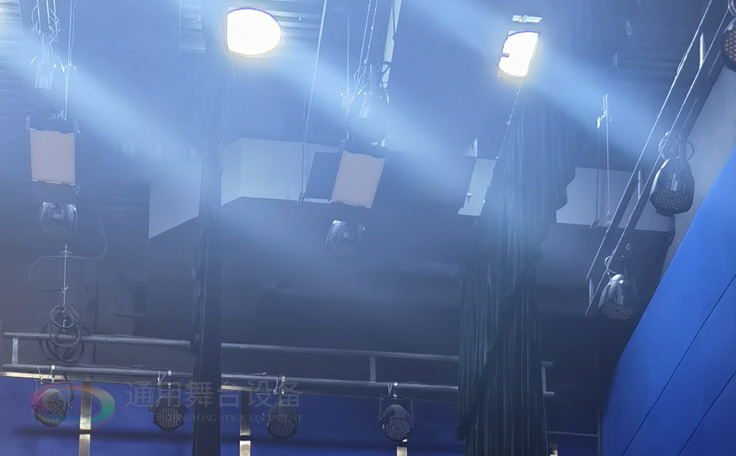 劇場(chǎng)劇院常規(guī)舞臺(tái)燈光、舞臺(tái)吊桿布置