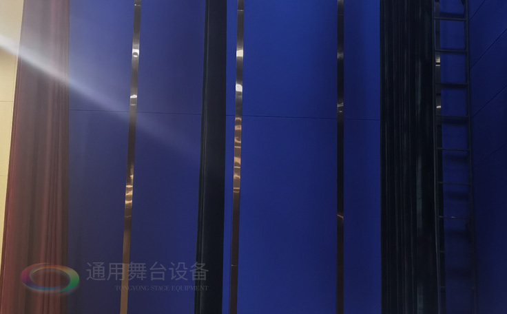 舞臺(tái)幕布的阻燃等級：永久性阻燃、阻燃、耐久性阻燃、非阻燃、可加工為阻燃...