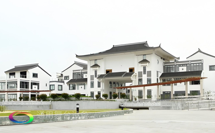 戴南文化藝術(shù)中心禮堂舞臺(tái)設(shè)備、舞臺(tái)阻燃幕布全面升級(jí) 賦能多元藝術(shù)呈現(xiàn)