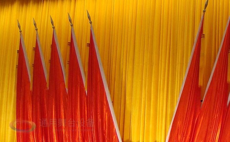 舞臺(tái)阻燃幕布技術(shù)升級(jí)，安全與創(chuàng)新并重